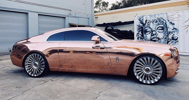 Rose Gold Rolls-Royce Wraith Caught Rocking 24 Forgiato Wheels With Delicate Engraving