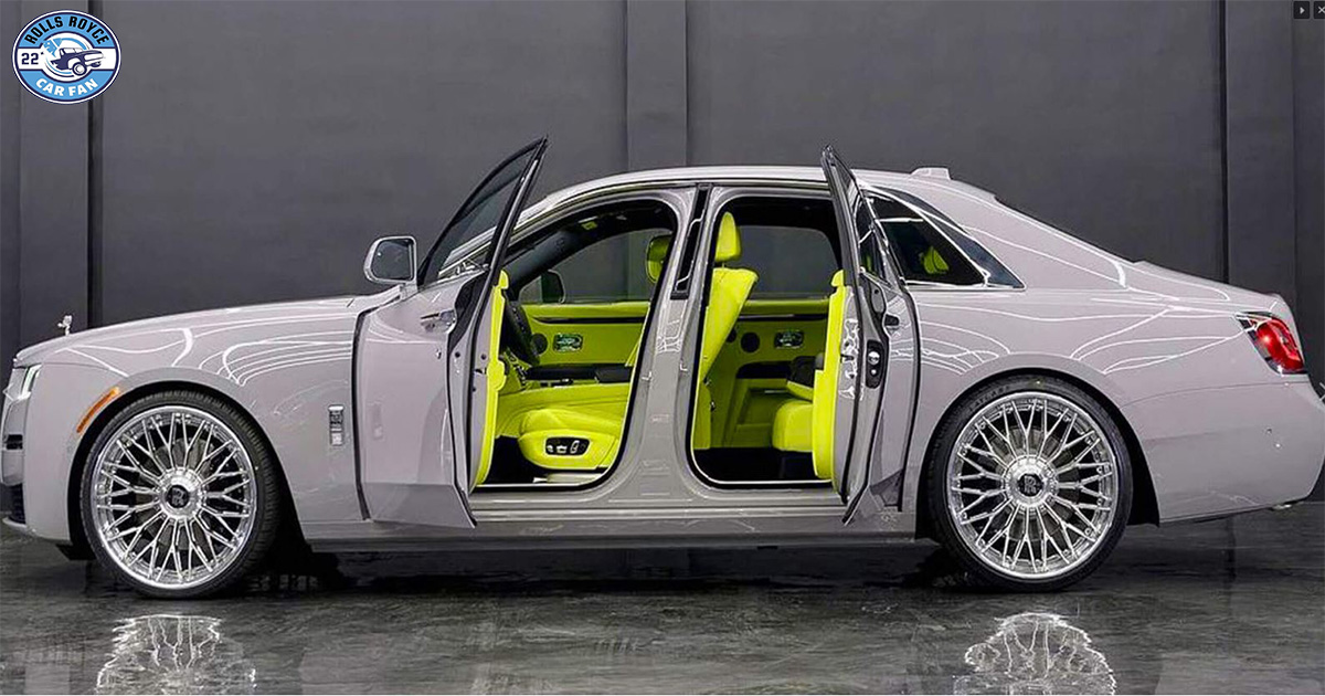 Introducing the 2023 Luxury Rolls Royce Ghost!